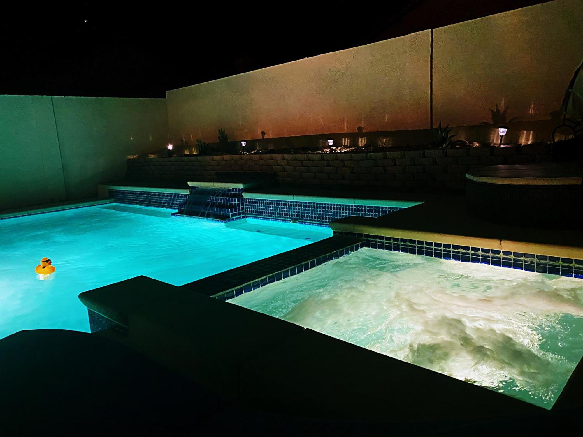 Amazing Heated Pool And Private Hot Tub 3Br In Heart Of Lv Villa Las Vegas Bagian luar foto