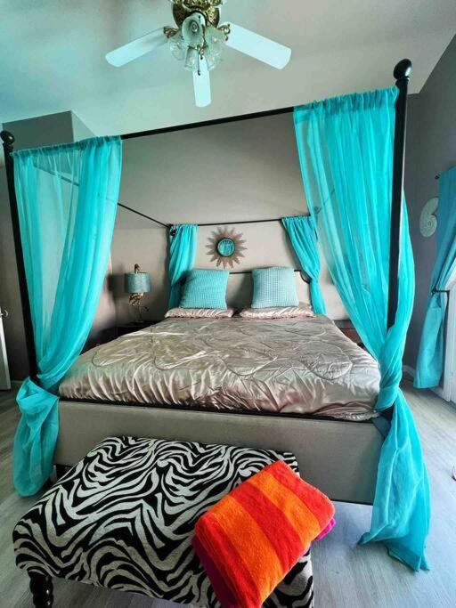 Amazing Heated Pool And Private Hot Tub 3Br In Heart Of Lv Villa Las Vegas Bagian luar foto